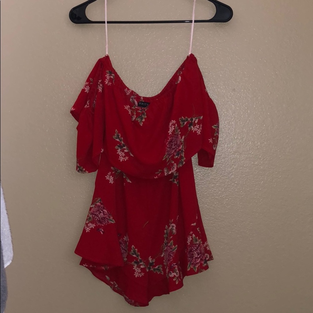 White Fox Women’s Small Off the shoulder romper